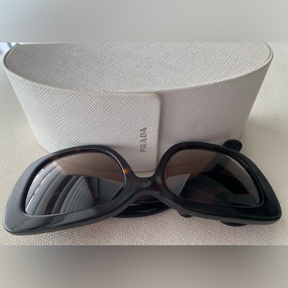 Prada Baroque Brown Sunglasses with case and dust cloth. - Picture 2 of 8